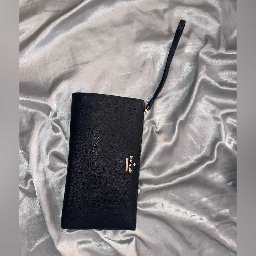 Kate spade wristlet/ wallet